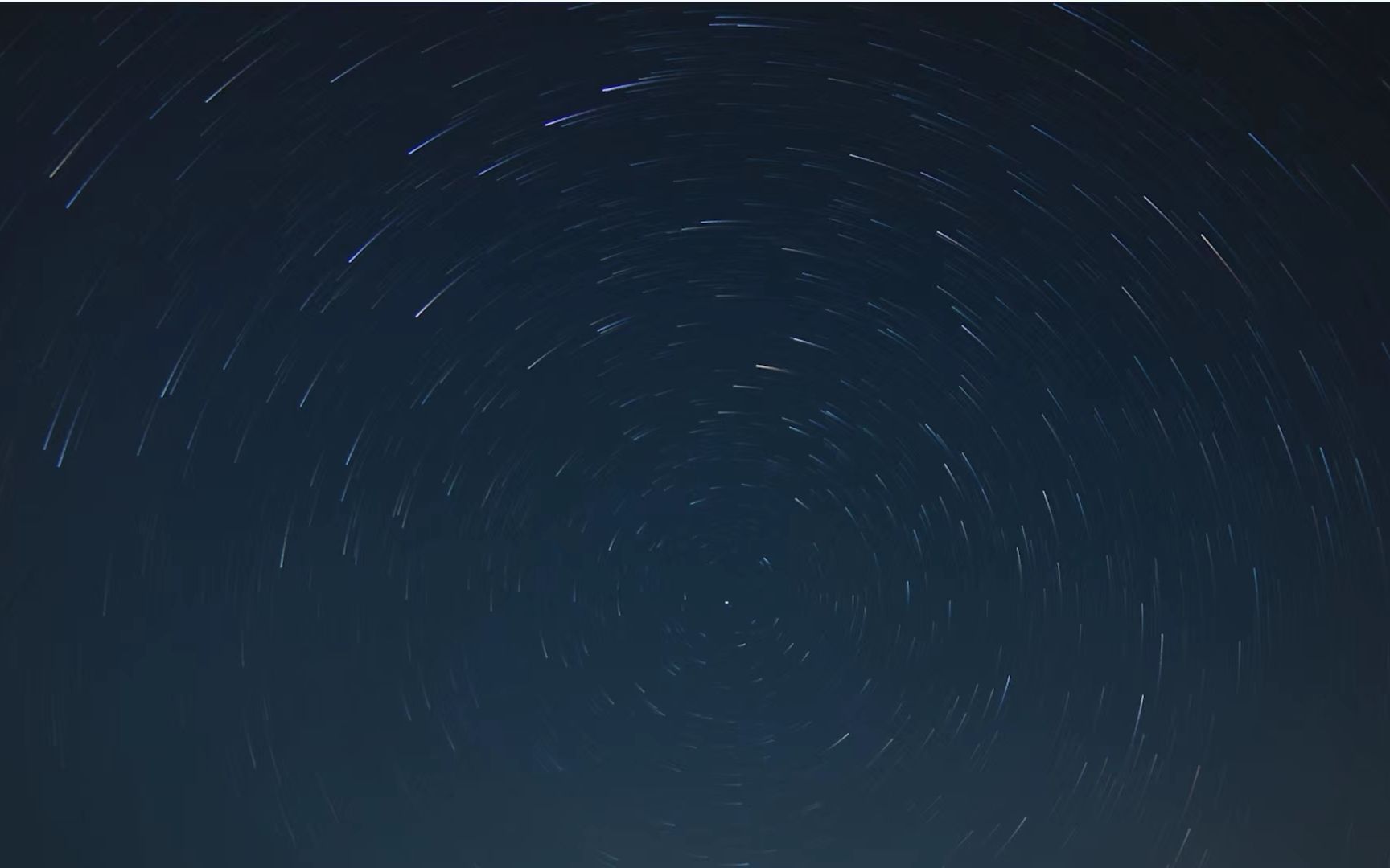 围绕着北极星的星轨来啦!