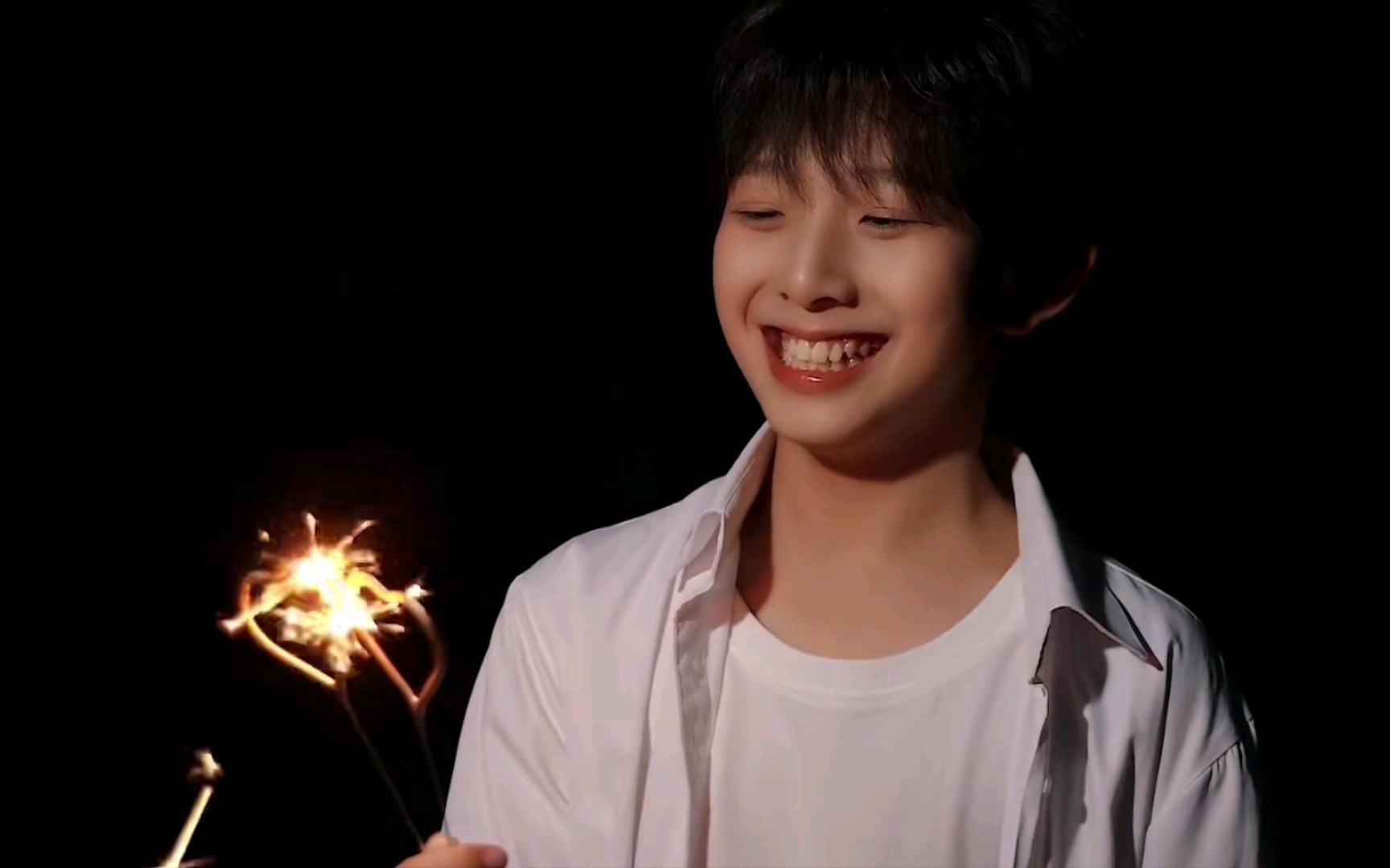 【tf家族】【陈浚铭】这只丸子只有九岁!_哔哩哔哩_bilibili