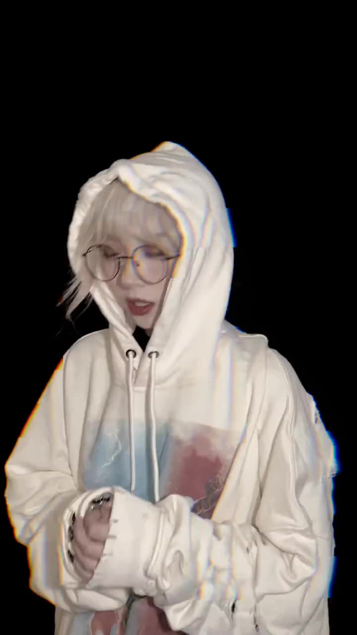 [real机智张]-多年前那个不自信的小女孩终于能在舞台上独当一面了