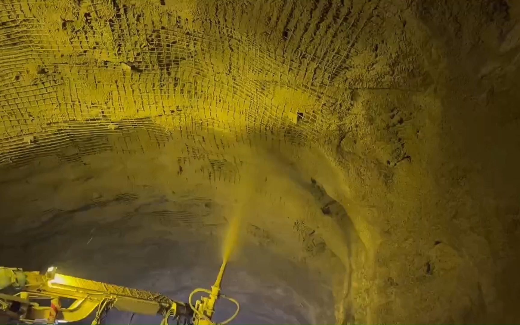 3016湿喷台车 隧道混凝土喷浆湿喷机械手 边坡支护遥控湿喷车