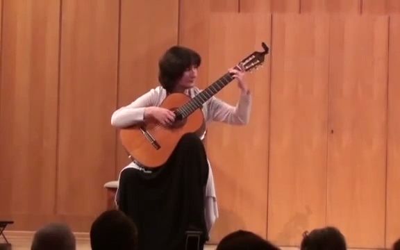 [图]Vals by V. Petrenko, played by A. Bardina华尔兹 古典吉他谱