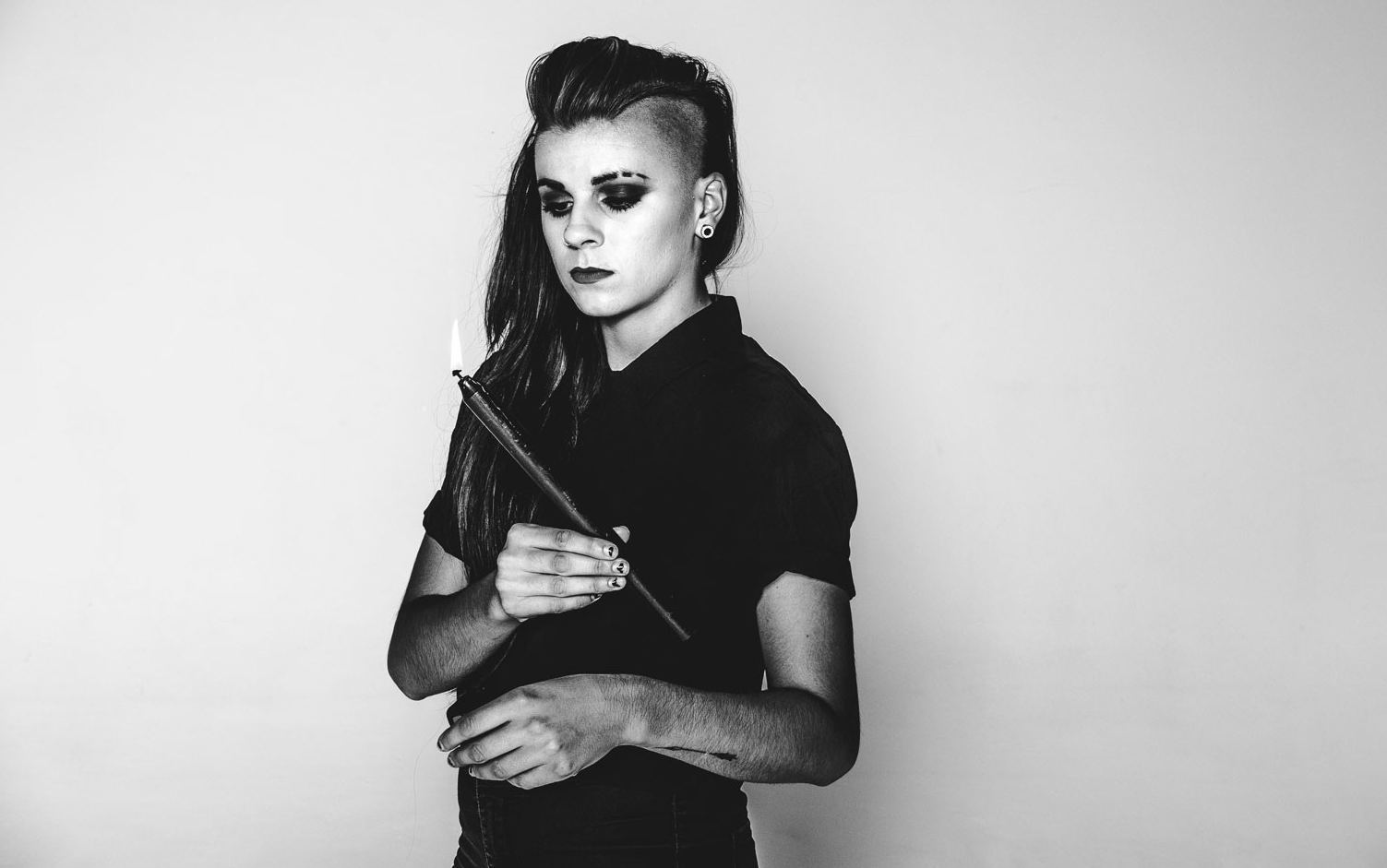 [图]PVRIS - The Empty Room Sessions