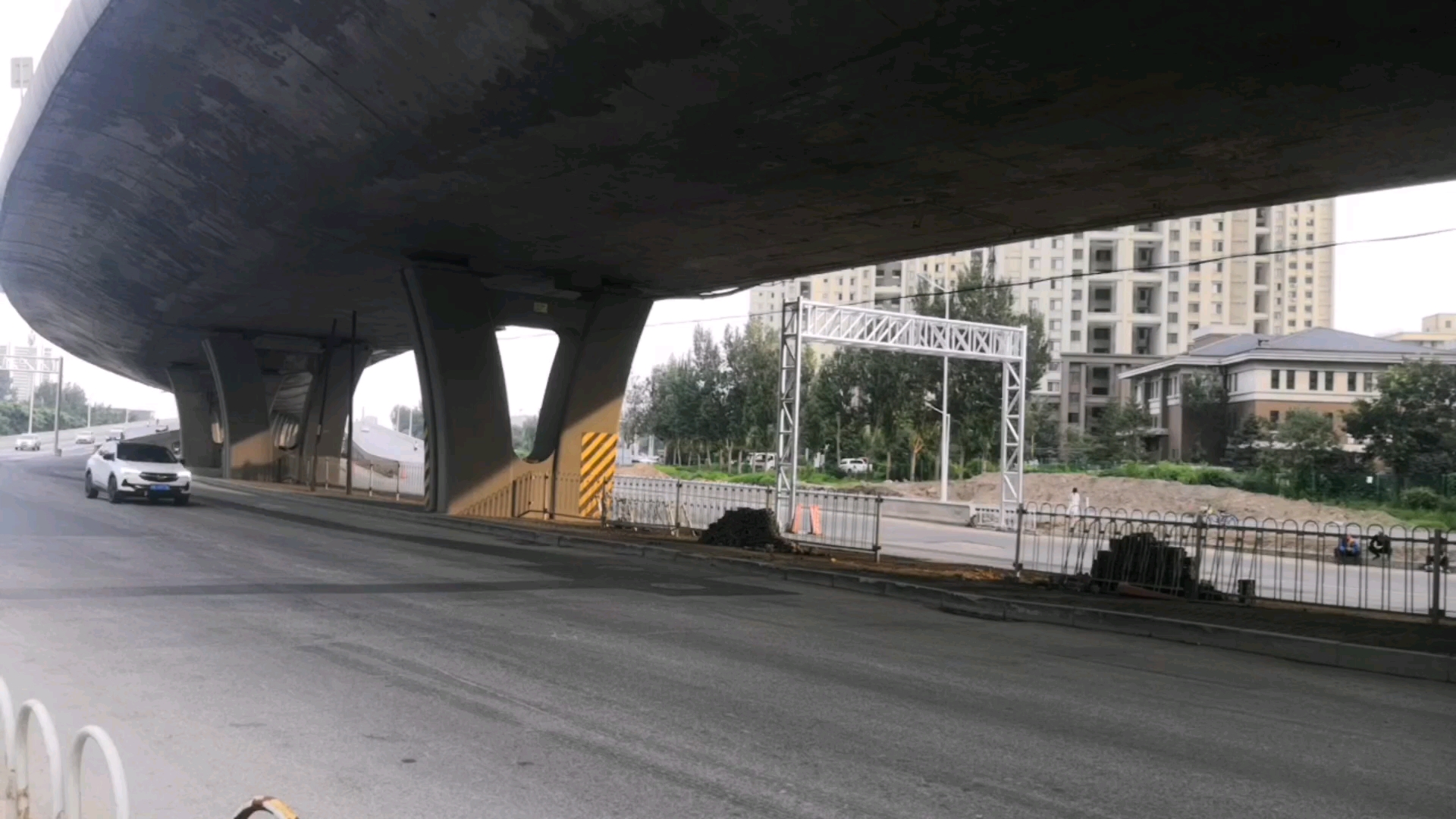 沈阳大东区高官台公铁双向双线立交桥建成