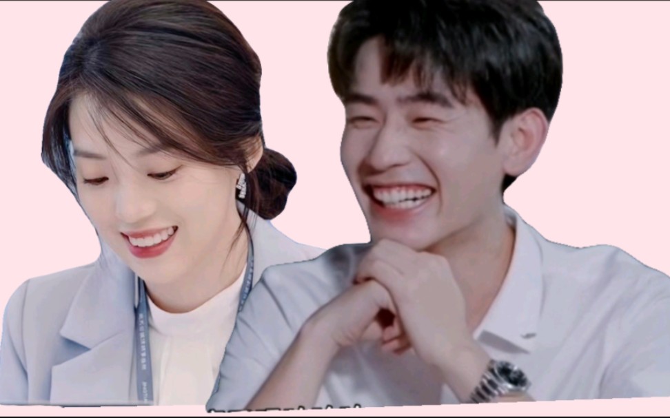 黄凯许文婷真的好同频,看到好看的天空都不约而同拿出手机拍照,他俩的