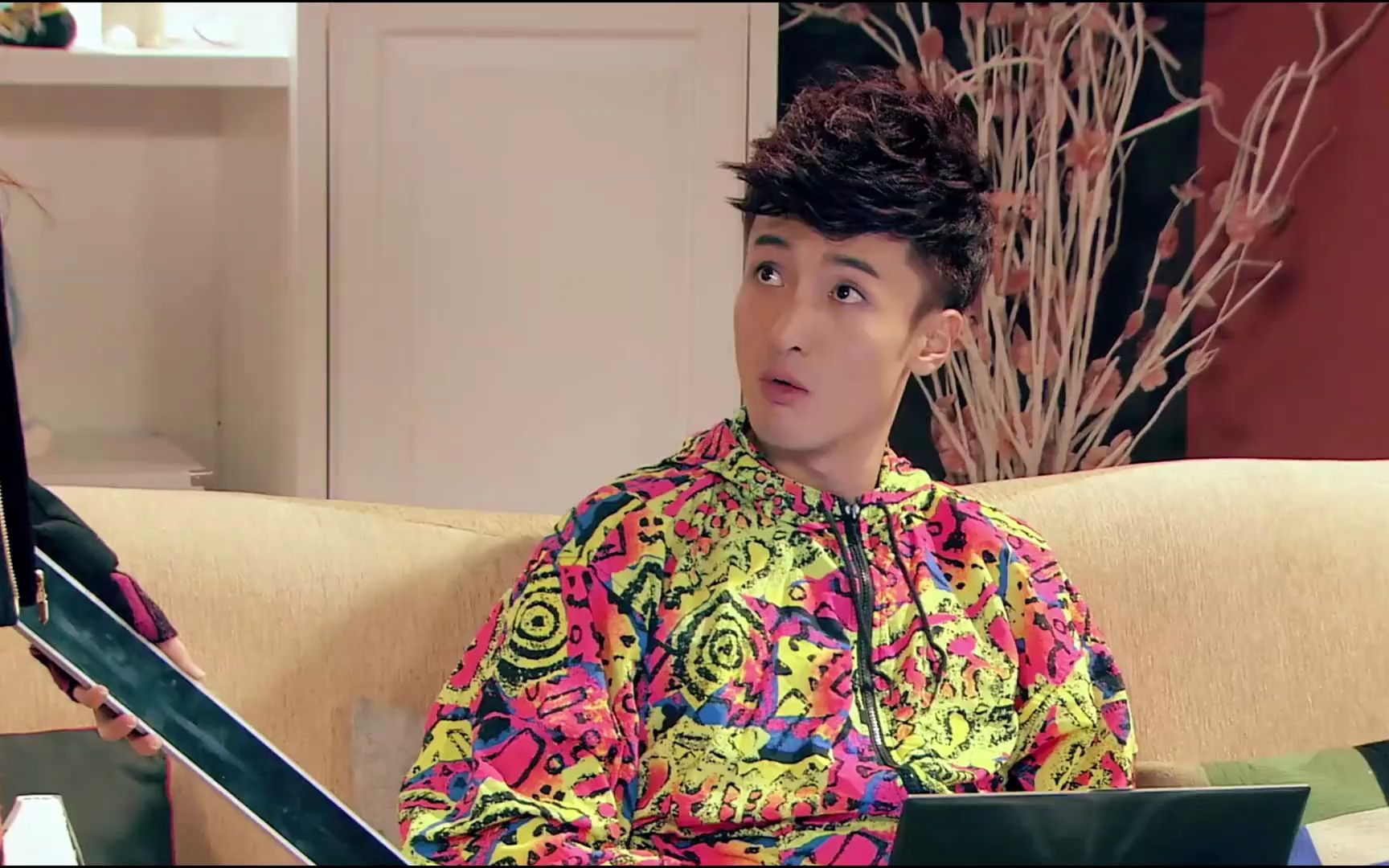 爱疯18离我们越来越近了 而我们的青春离我们越来越远了 还记得让你