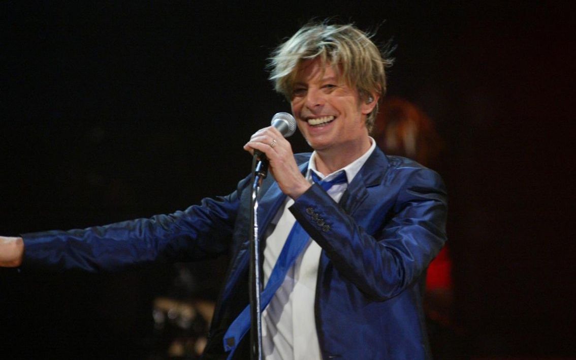 大卫鲍伊david bowie - rebel rebel live at vh1 fashion awards