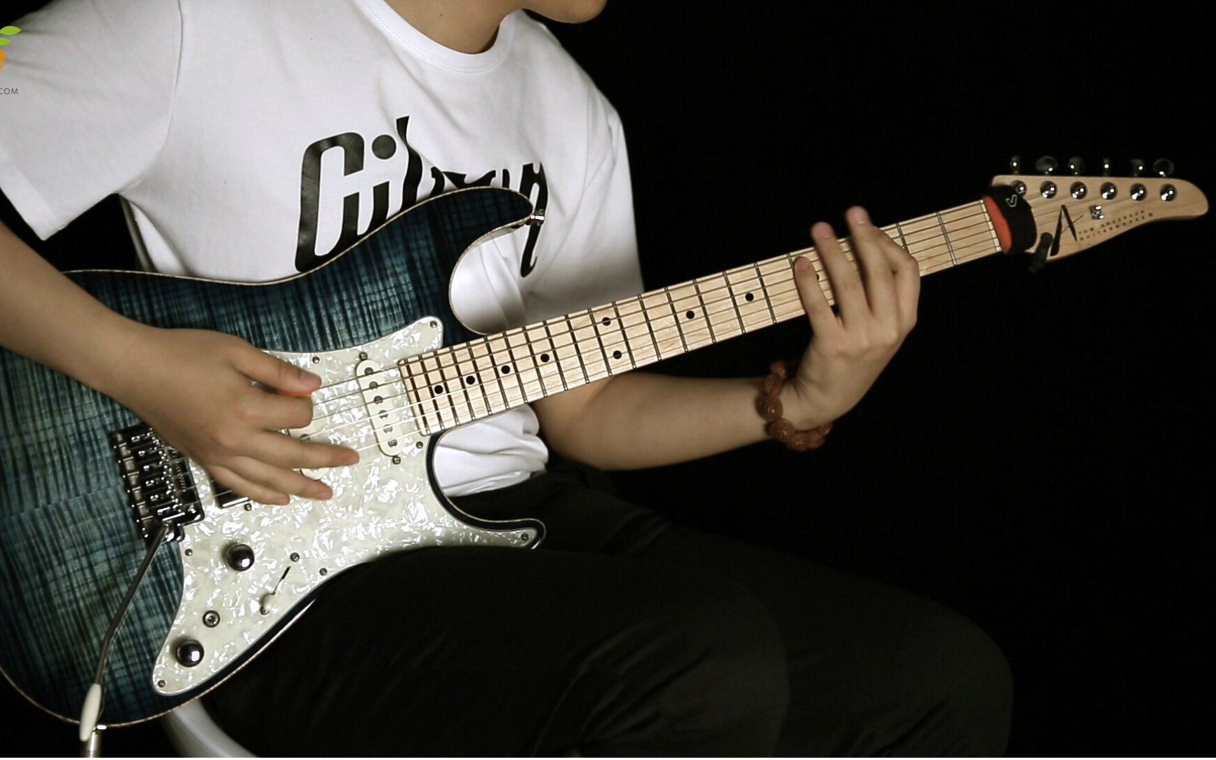 【电吉他 石珈铭】拳皇97 草薙京theme 《esaka forever》