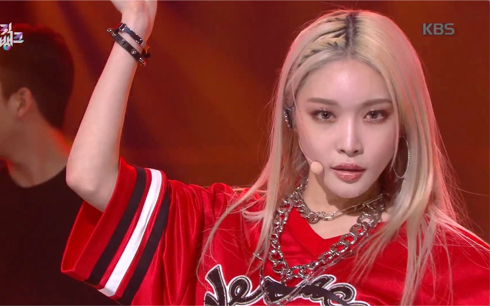 金请夏190712音乐银行snapping舞台