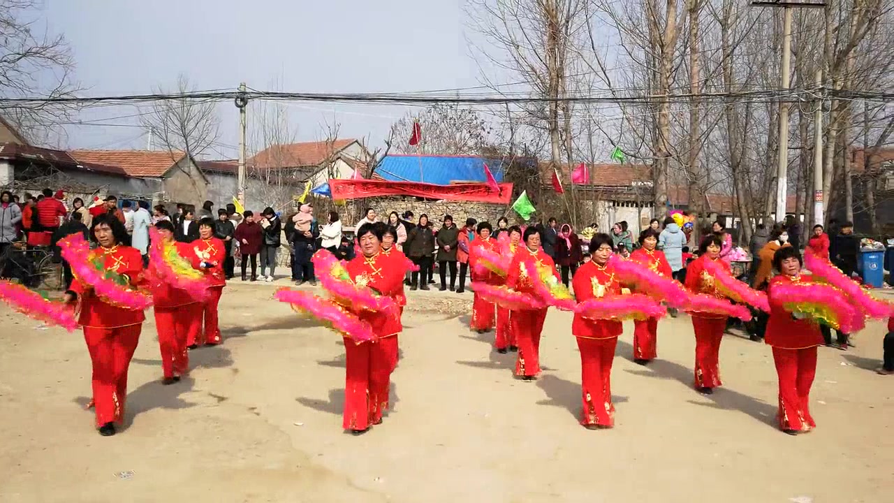 [图]柳泉广场舞《吉祥中国年》