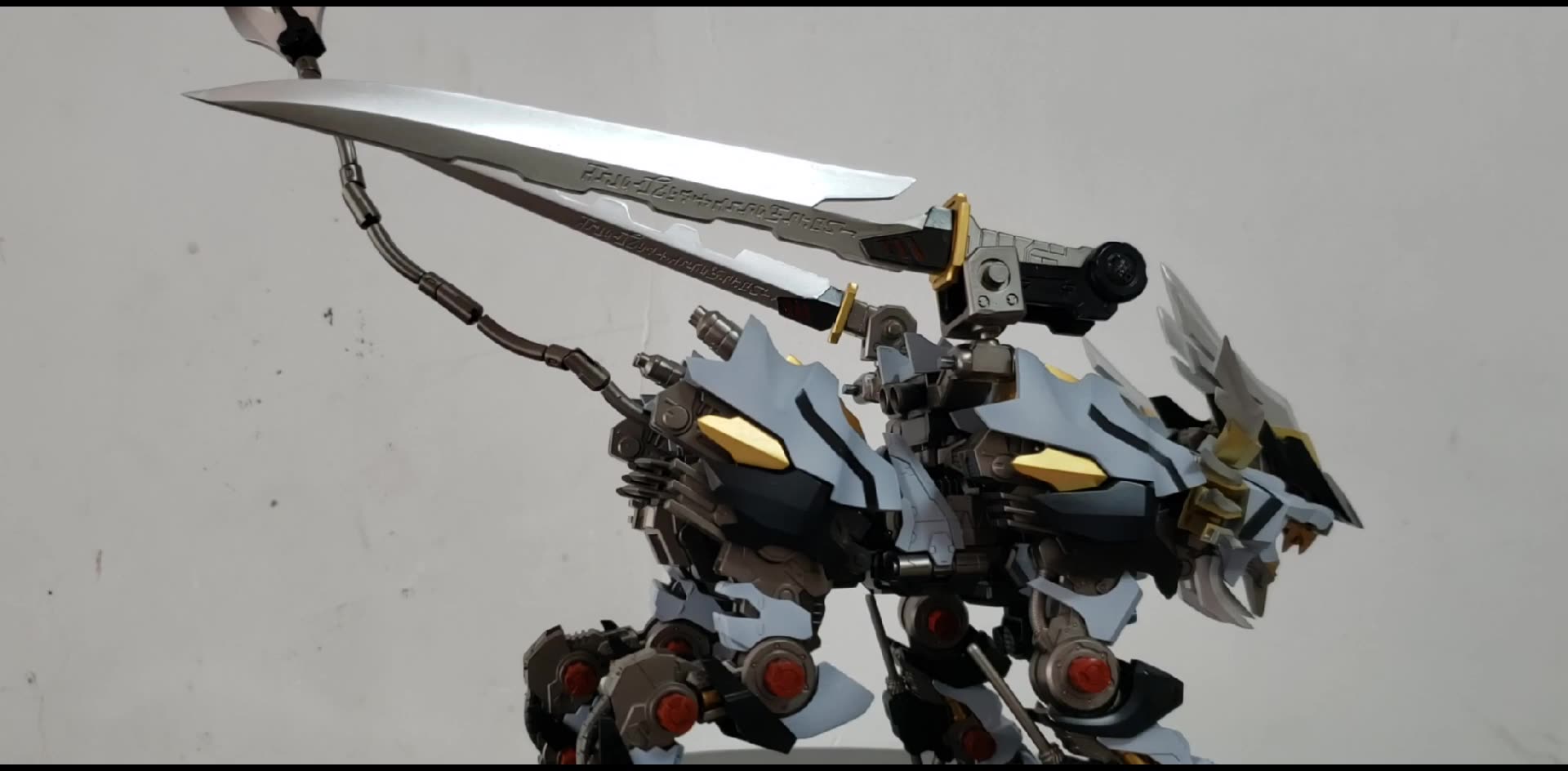 寿屋索斯机械兽 无限长牙狮