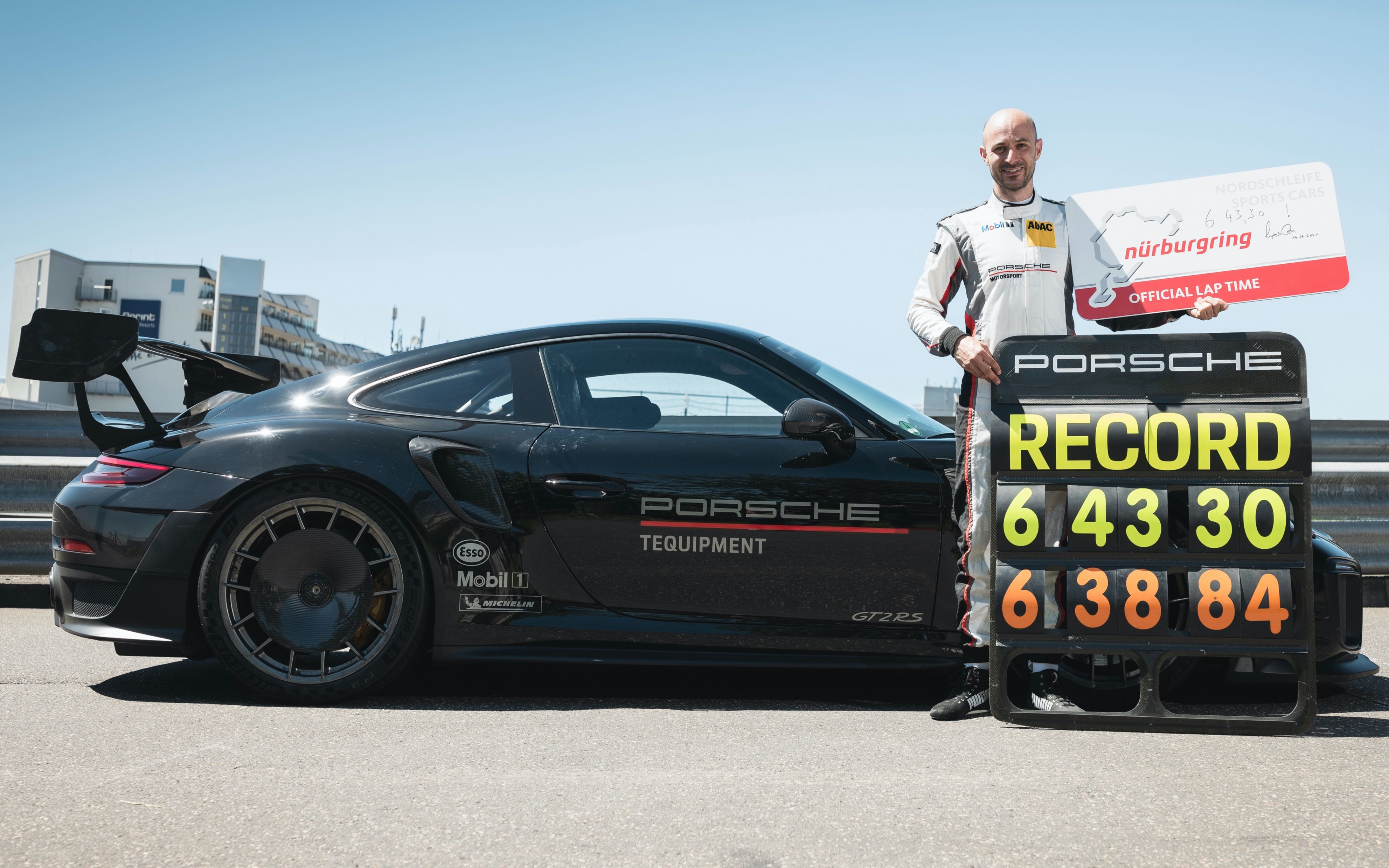 6:43.300,911 gt2 rs 再次刷新纽北单圈记录车载_哔哩哔哩_bilibili