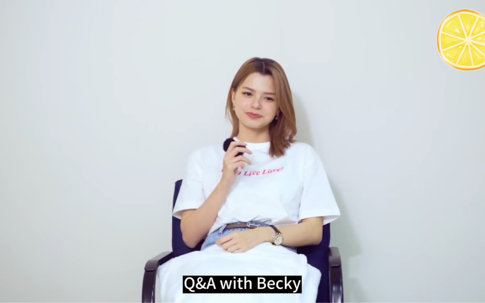 [图]【中字】Becky KAZZ杂志采访问答部分