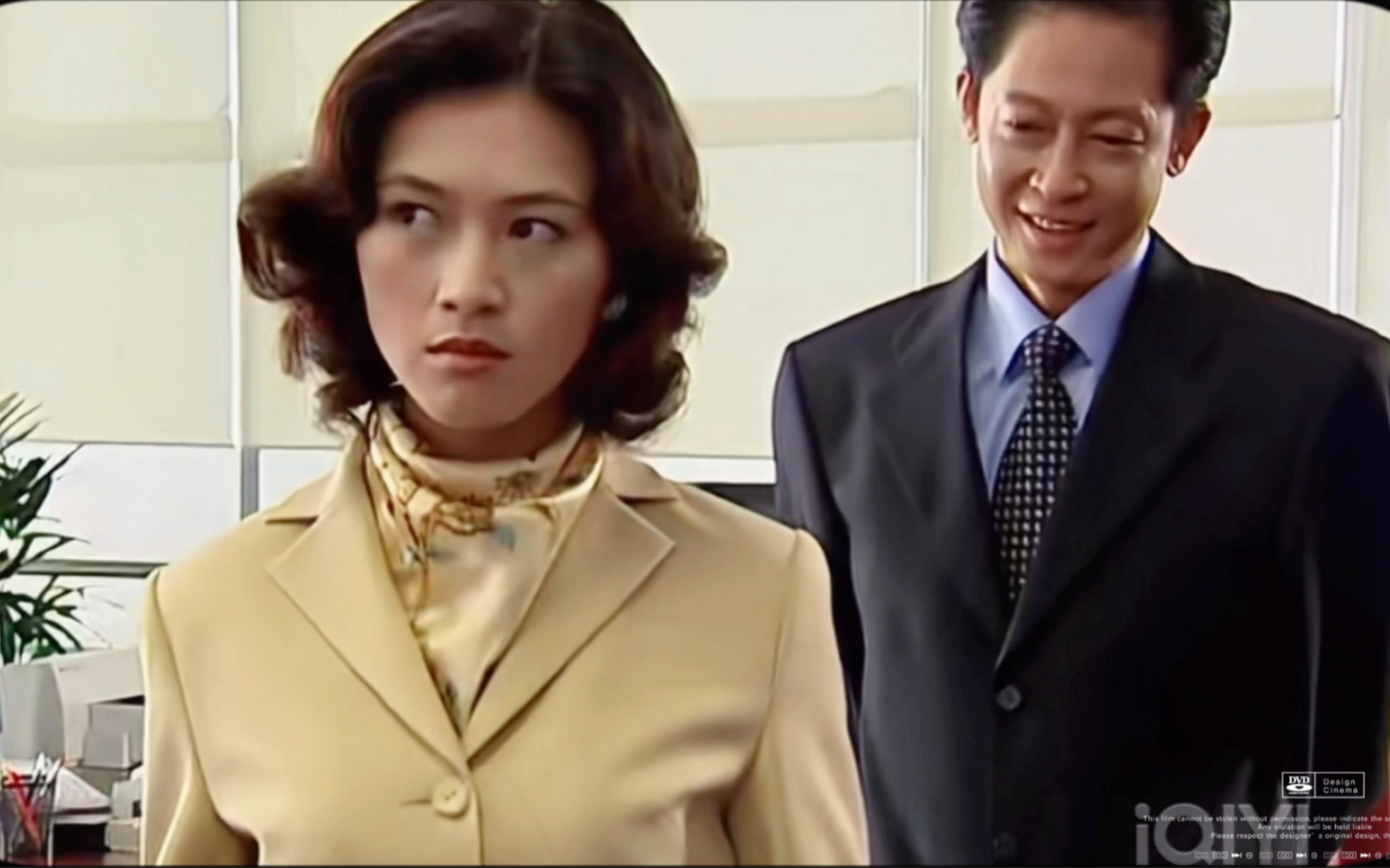 《黑冰》汪静雯的出现引起了刘眉的敌意而郭鹏却对她"惺惺相惜"