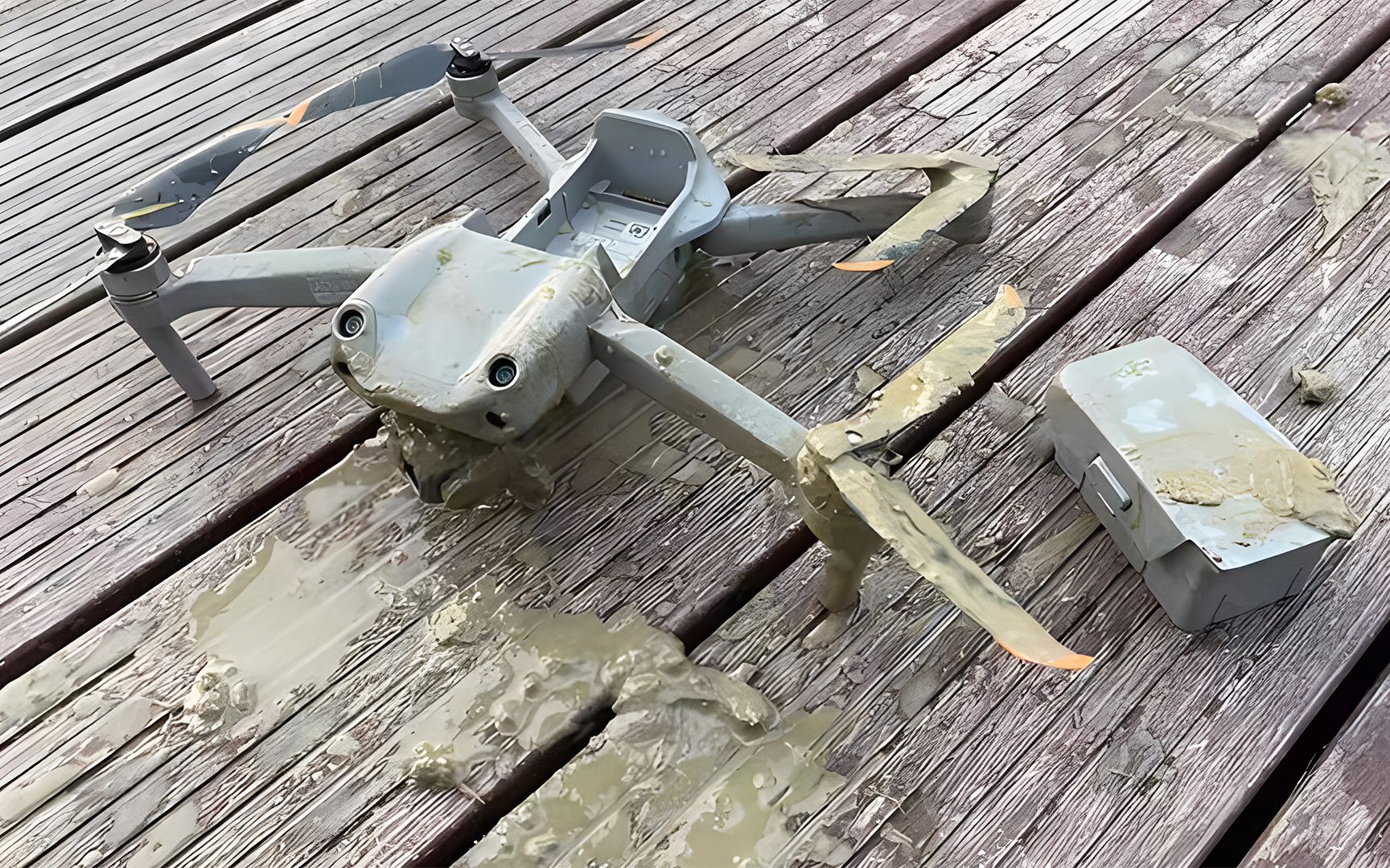 无人机炸机合集 第253期 无人机直接砸向私家车,车主都傻眼