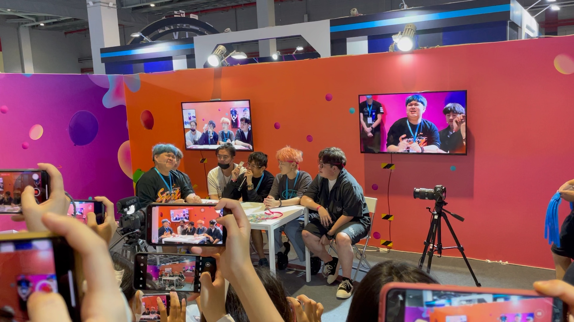 【bilibiliworld2021】小潮team·管你听没听懂～看就完了!