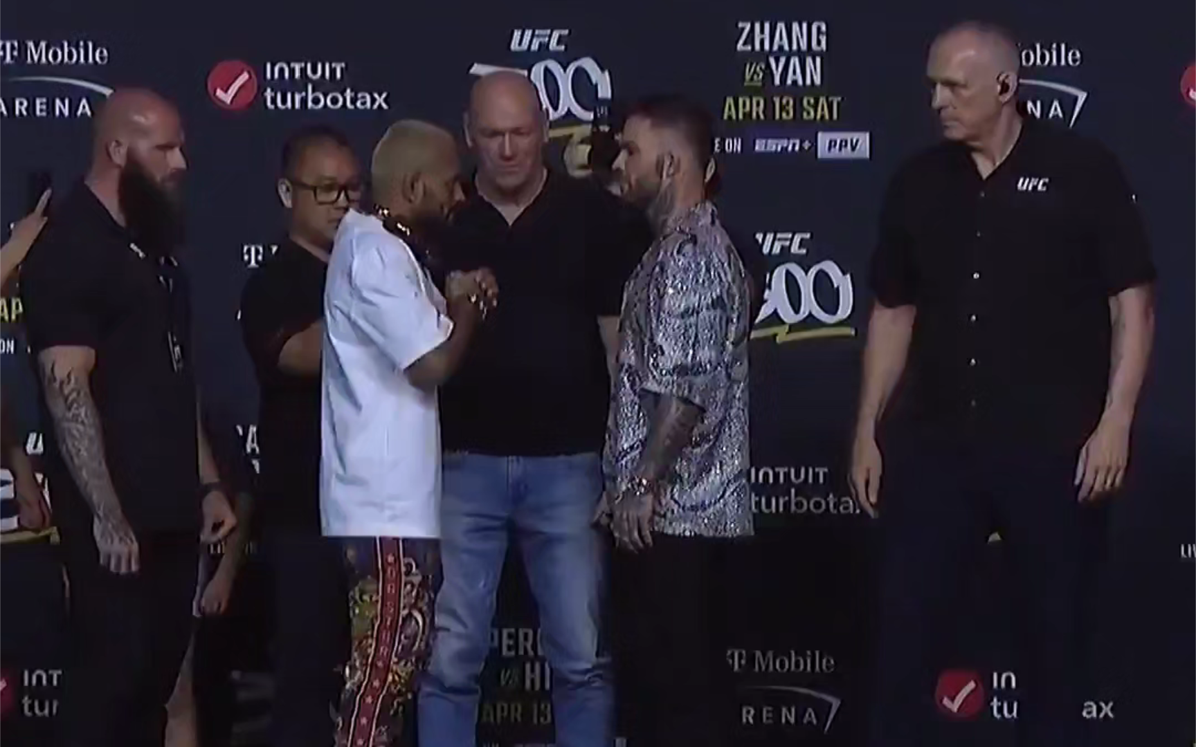 ufc300 "美发师"菲格雷多vs"无爱"科迪·加布兰特 赛前发布会对视