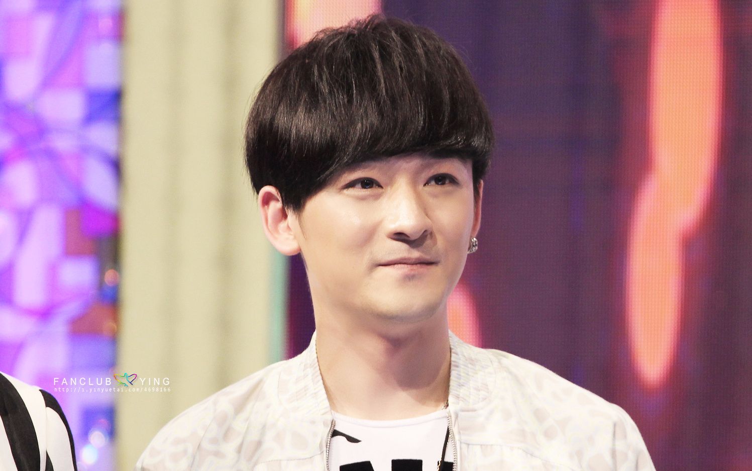 mic王一浩phibian41微博一直播直播非录屏清爽界面