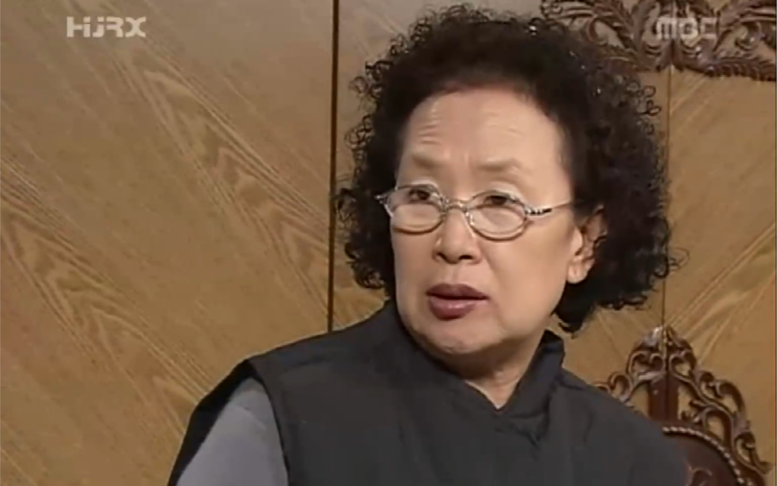 搞笑一家人李顺才盛装去约会被文姬和儿子碰到