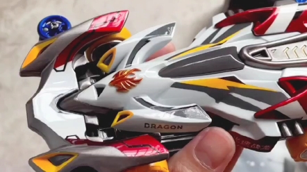 战龙四驱光速战龙全喷漆高度还原动漫