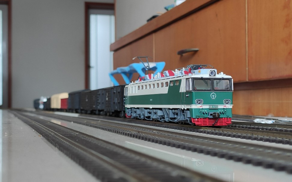 火车模型长鸣2020款6k013牵引货列试车运转