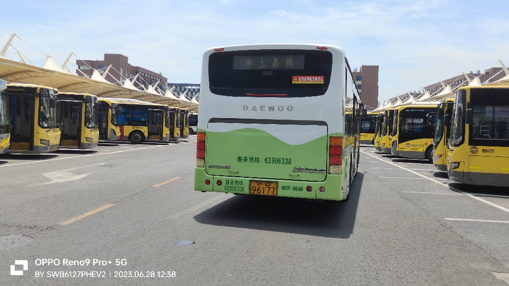 巴士三公司上嘉线(w0f-0540)终点站嘉定客运中心(下客站)出站视频