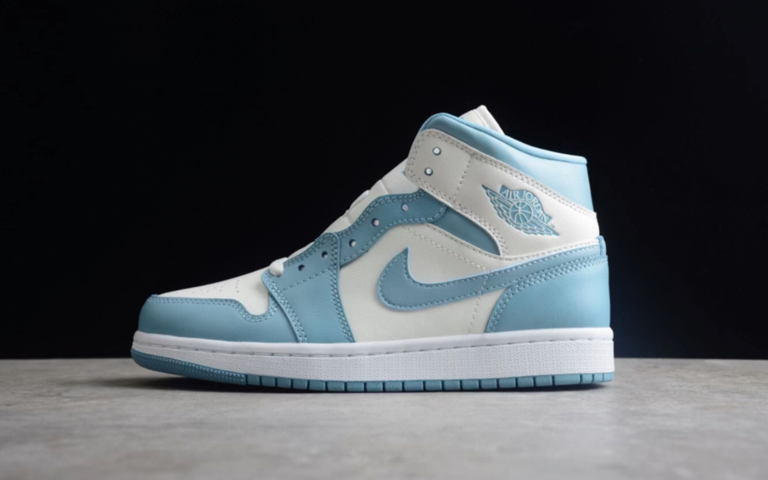 乔丹airjordan1midunc北卡蓝白中帮运动鞋货号bq6472141