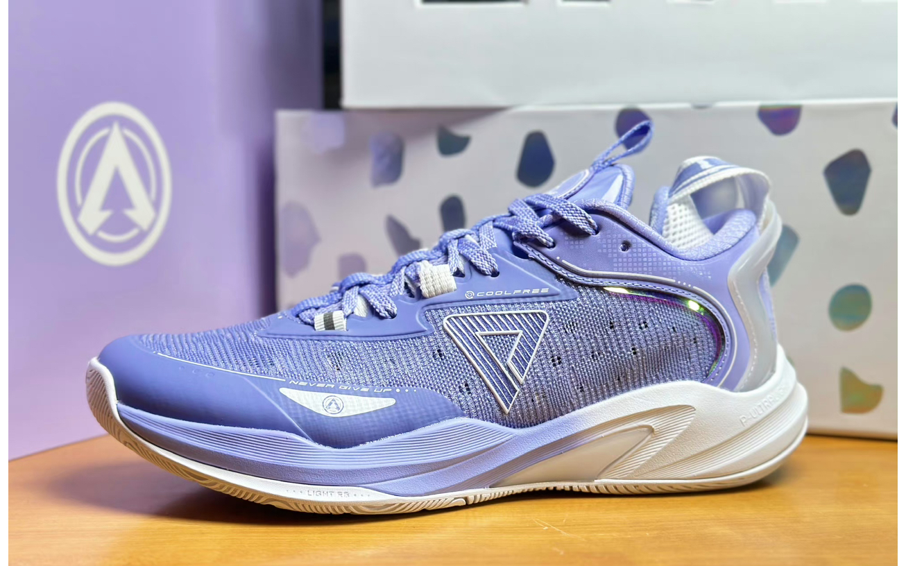 匹克轻灵 后卫鞋新选择