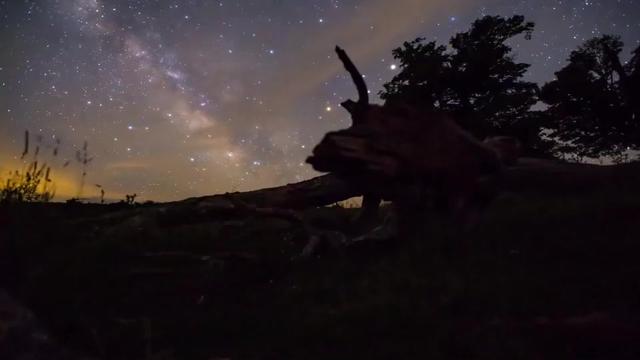 [图]《彝山的月亮会唱歌》💐🌷❤️🌺🌙🌙🌙🌙🌙🌙🙏🙏🙏