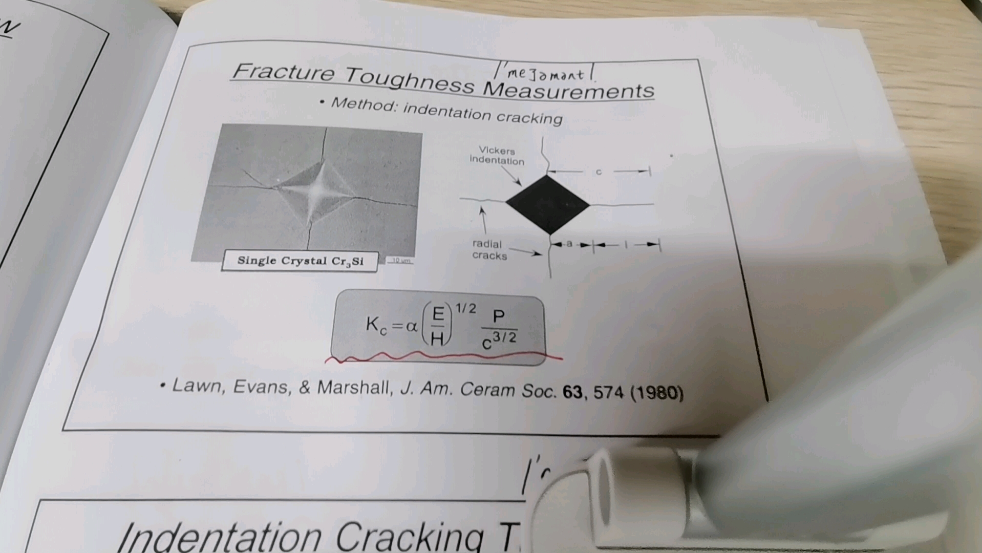 压痕法测量材料断裂韧性的公式,参数说明,和需要注意的事项.压痕可以是维氏硬度压痕,也可以是纳米压痕.哔哩哔哩bilibili