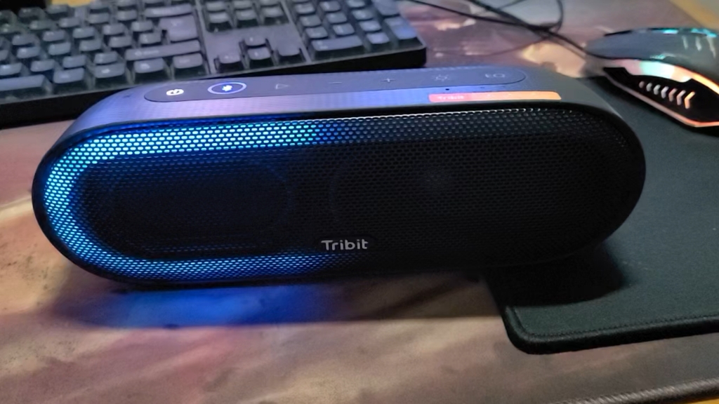 趣倍蓝牙音箱彩灯蓝牙音箱tribit中的小体积低音炮