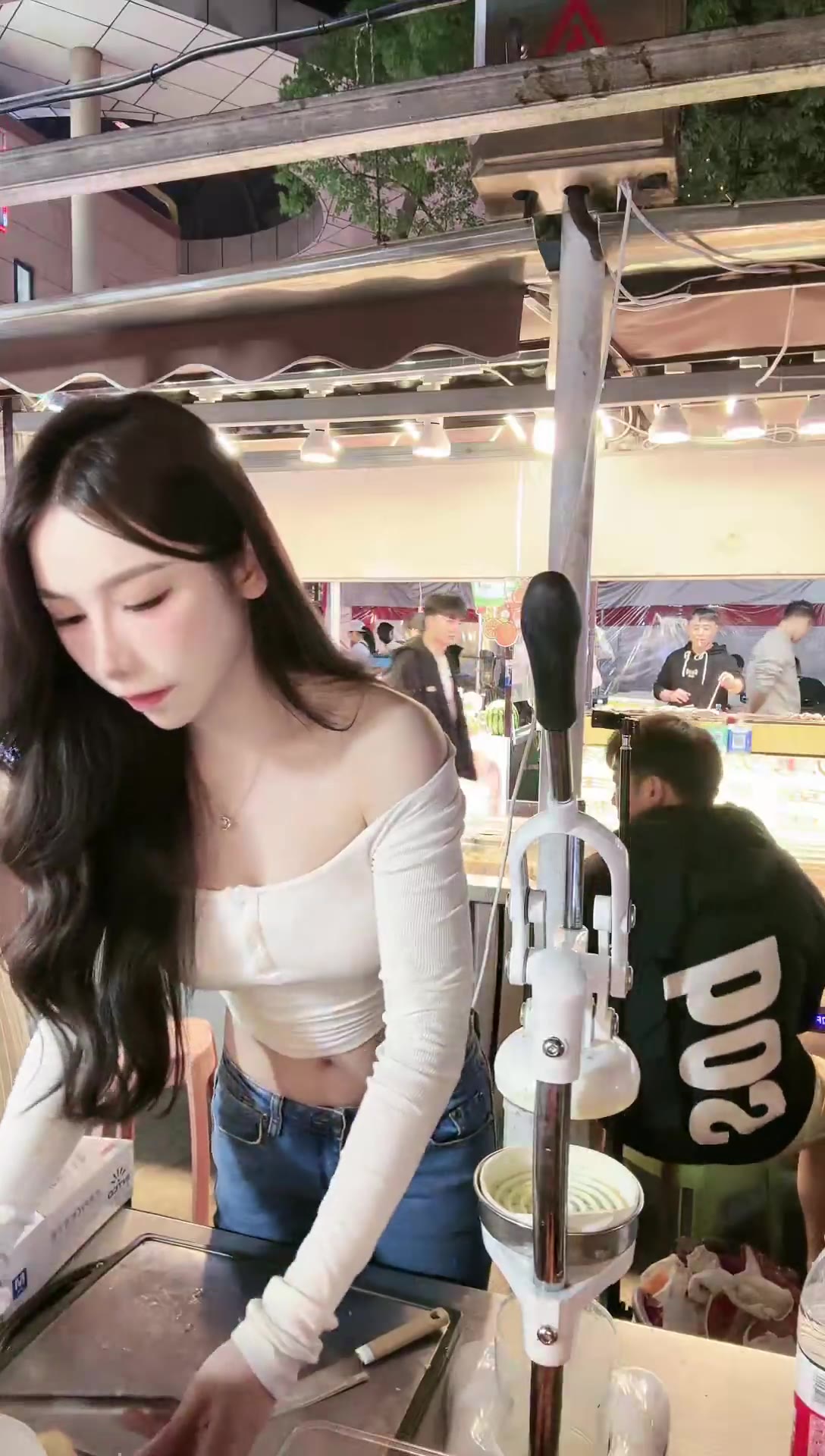 小姐姐wuwutttt_2024-05-15_174158_转码 (1)