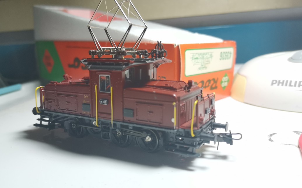 ho比例火车模型之rocoee33型电力机车瑞士铁路超萌可爱迷你的机械传动
