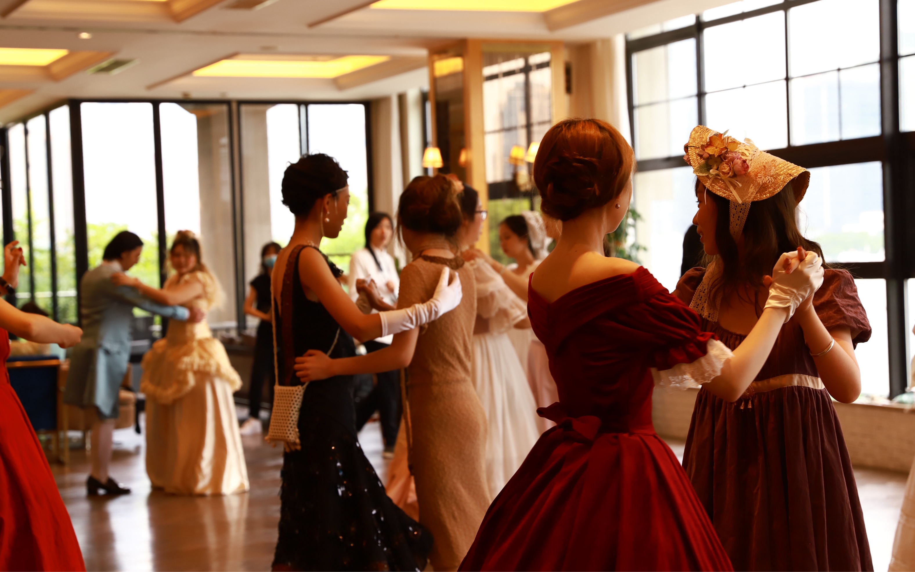 ballatnoels穿梭于历史时光之中夏季欧洲历史服装舞会