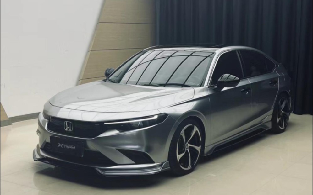 西装暴徒卡罗拉,东瀛战神轩逸