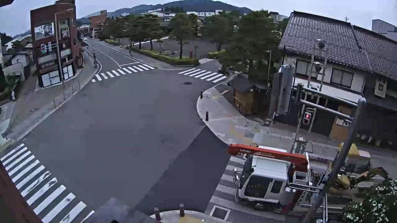 [图]【LIVE CAMERA】飛騨高山ライブカメラ 陣屋前 /Hida-Takayama,In front (2020-6-3 15:27:53-21:27:33)