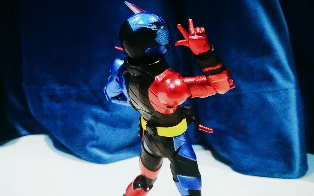 (惜乐の评测)shf 假面骑士build rabbit tank form