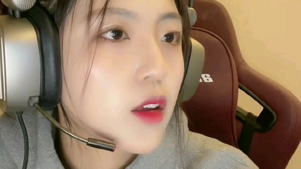 m哥直播录屏 这个年纪