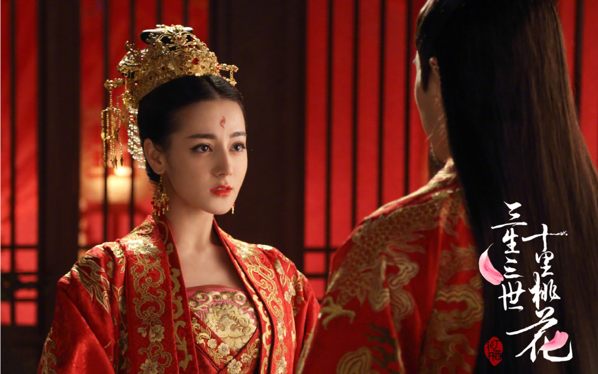 【枕上书vs十里桃花】两版凤九凡间婚服对比