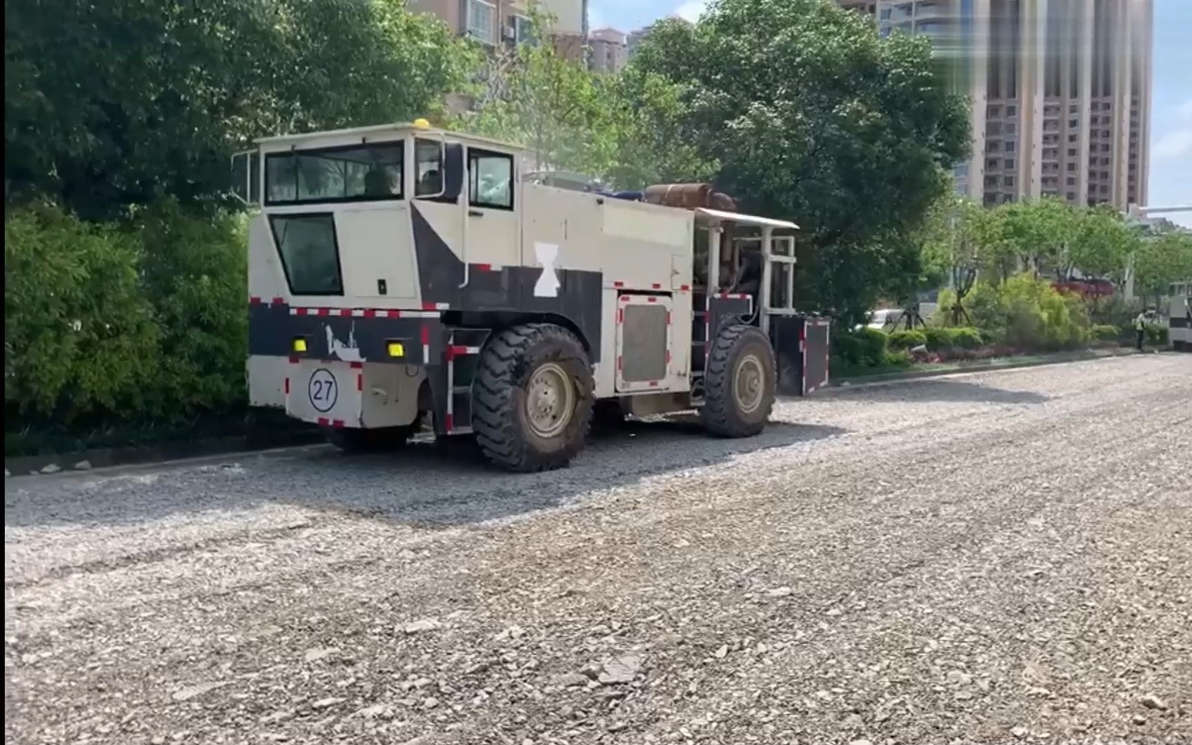  道路施工破碎機_路面破碎機器