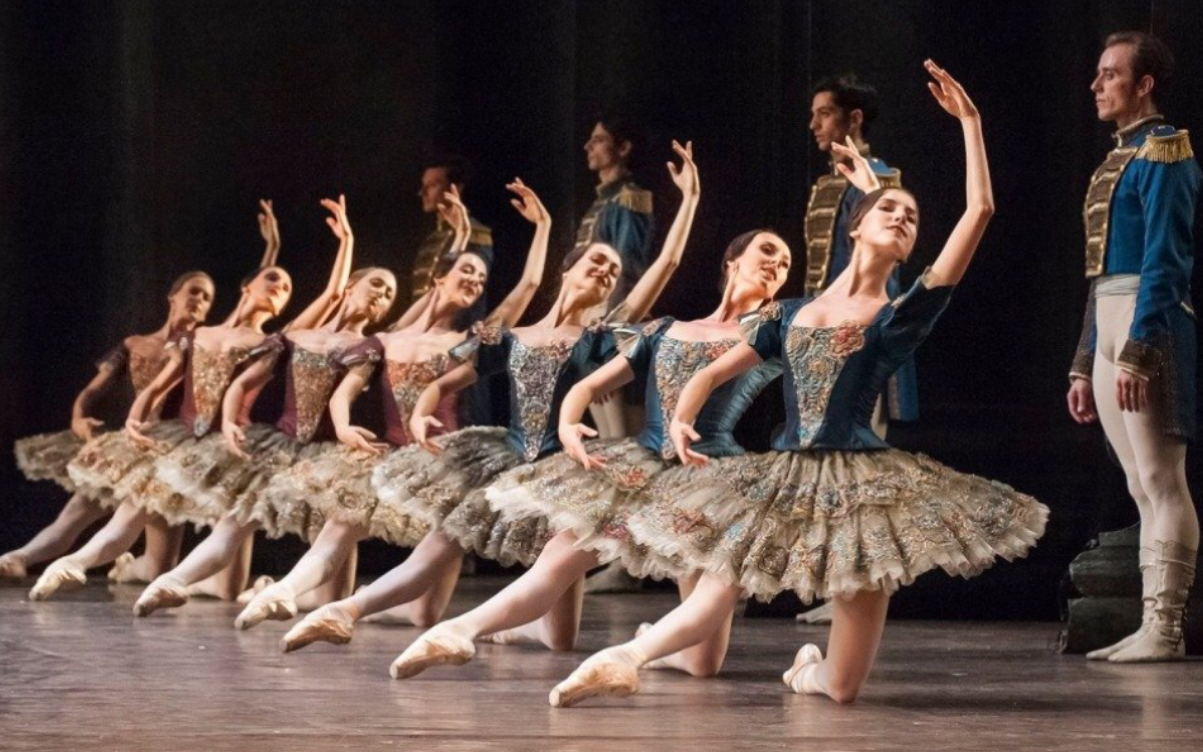 【帕基塔】莫斯科大剧院两代一姐的帕基塔变奏_哔哩哔哩 (゜-゜)つロ