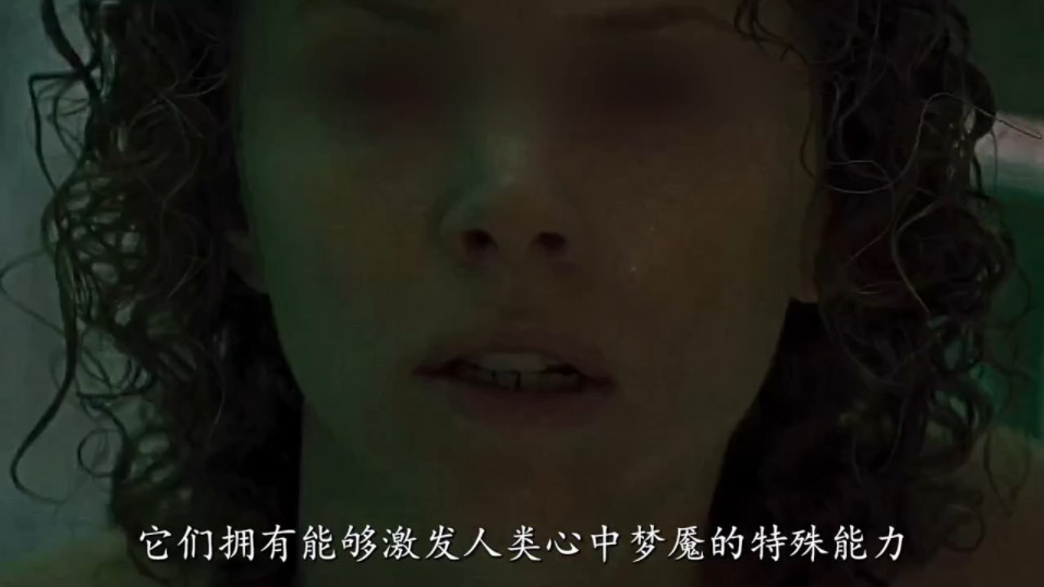 被删减30分钟才能上映的科幻片,大尺度成为许多人的童年阴影(黑洞表面)哔哩哔哩bilibili