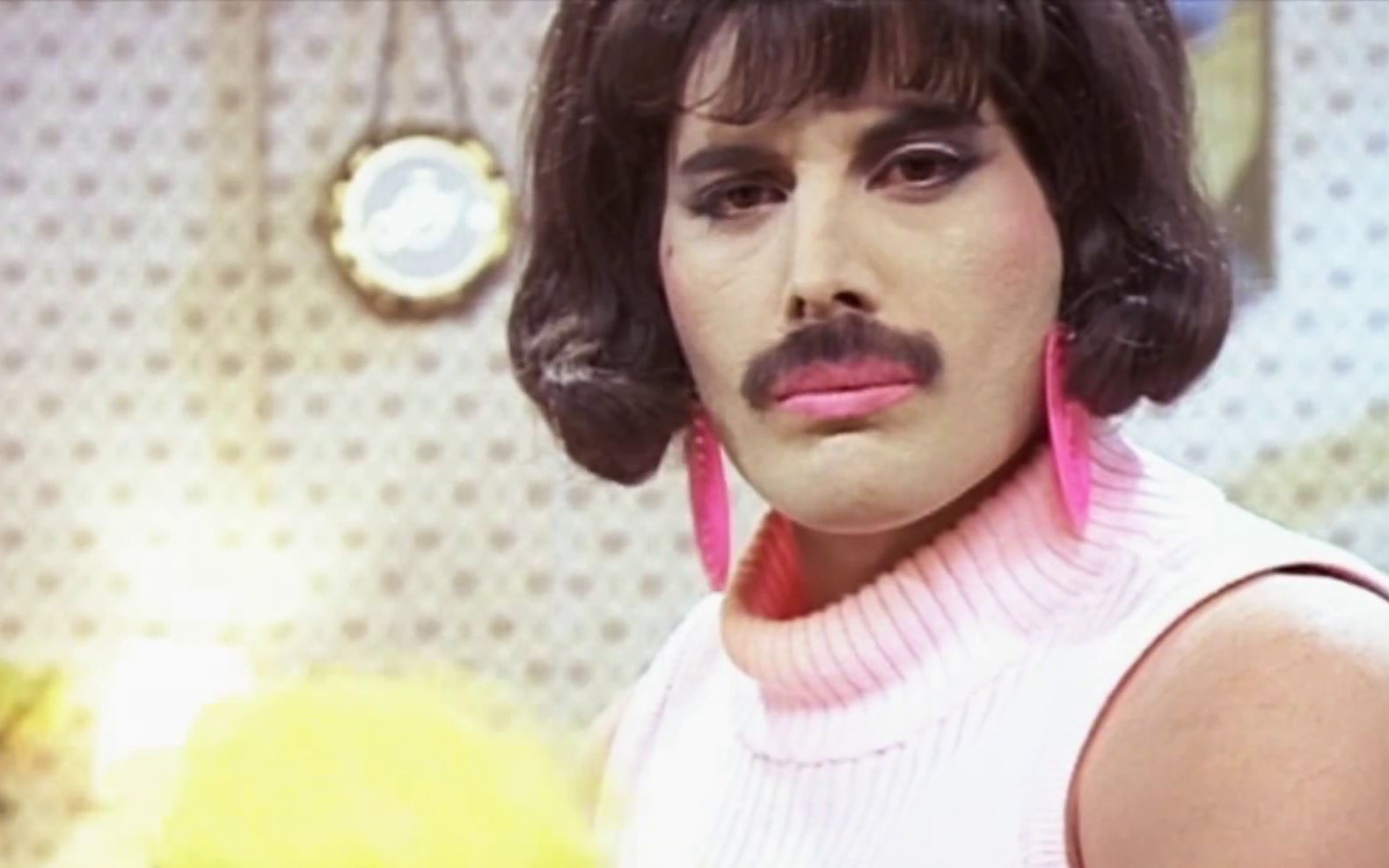 queen - my melancholy blues (mv   live) 皇后乐队