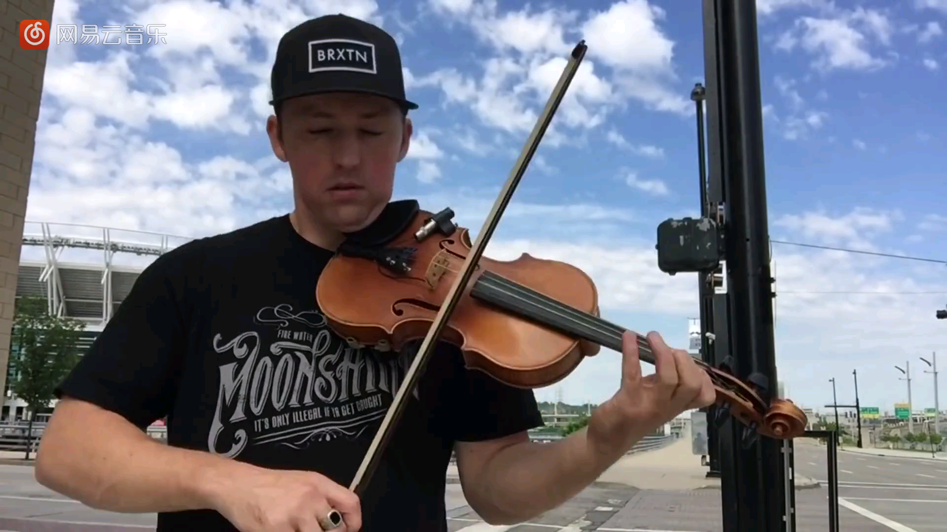 [图]Josh Vietti - Because of You (Ne-Yo Violin Cover)