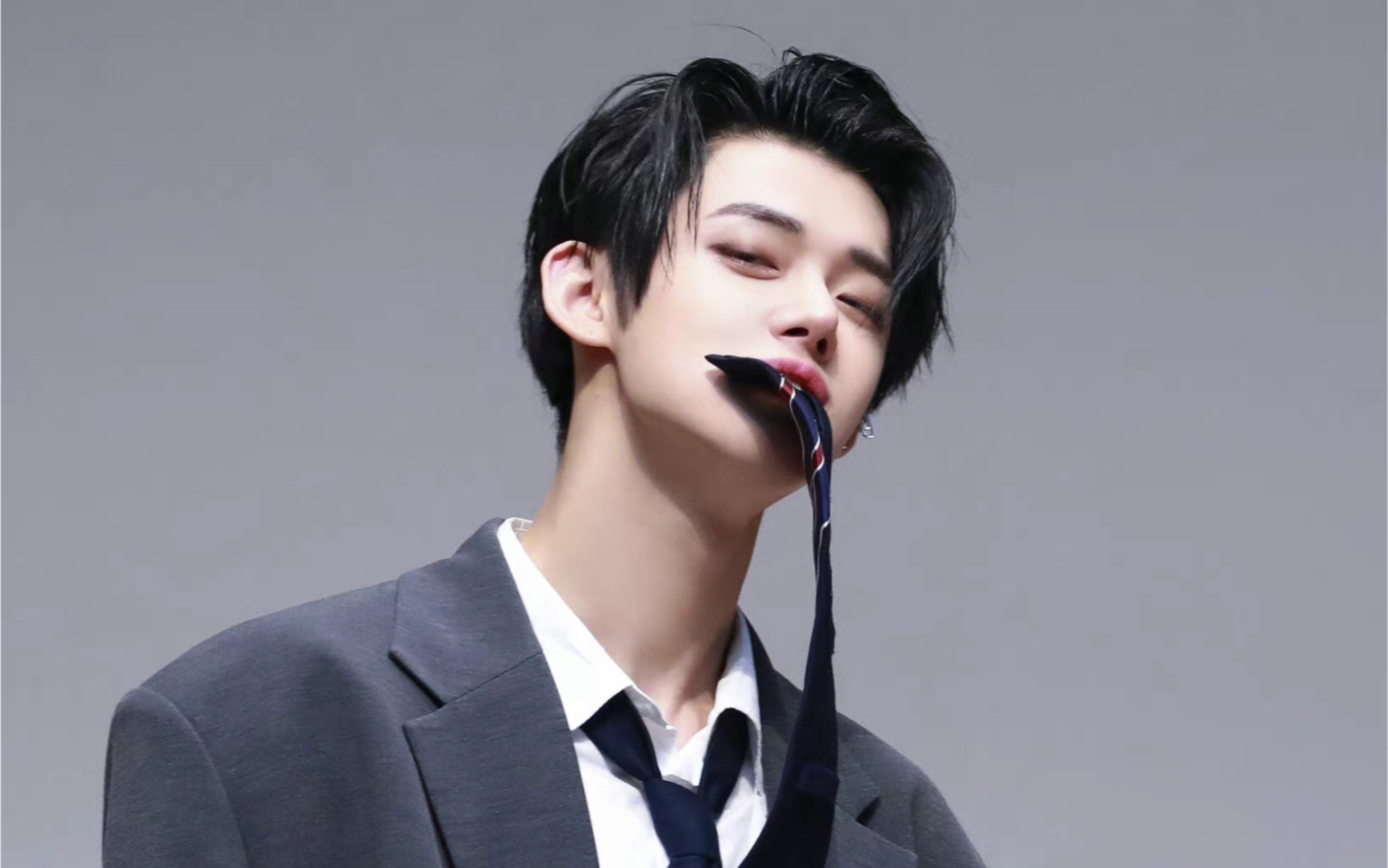 【崔然竣】我不允许没有人看过崔然竣咬领带