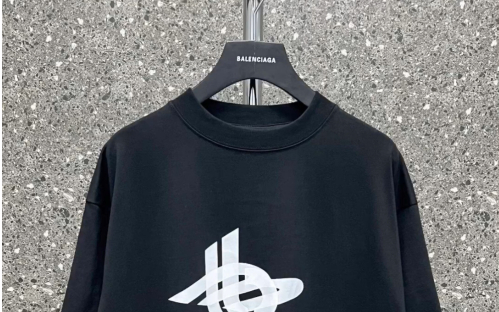 说一下高仿巴黎世家幻影双logo短袖