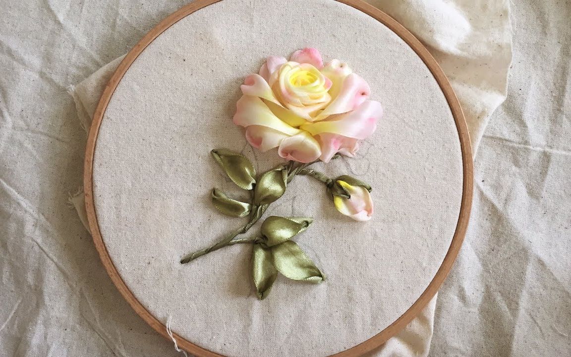 【丝带绣】简单的玫瑰绣法 || tbt ribbon【斑豆搬运】