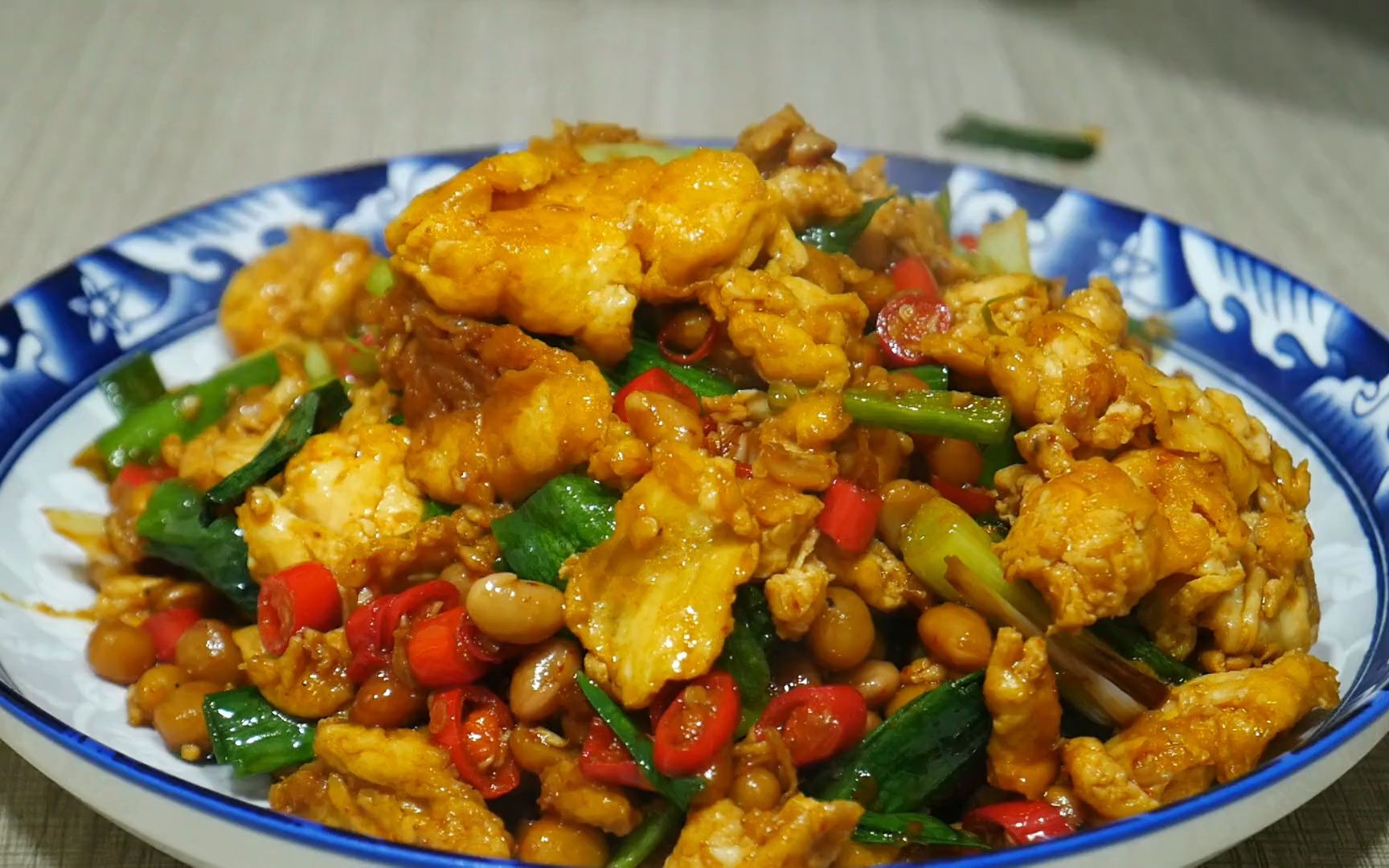 大厨教你湘菜腊八豆炒蛋,经济实惠又美味,搭配米饭能吃三大碗