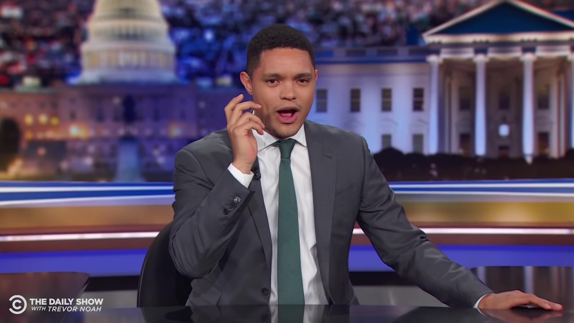 崔娃每日秀eighttimesamericasurprisedtrevorbetweenthescenes