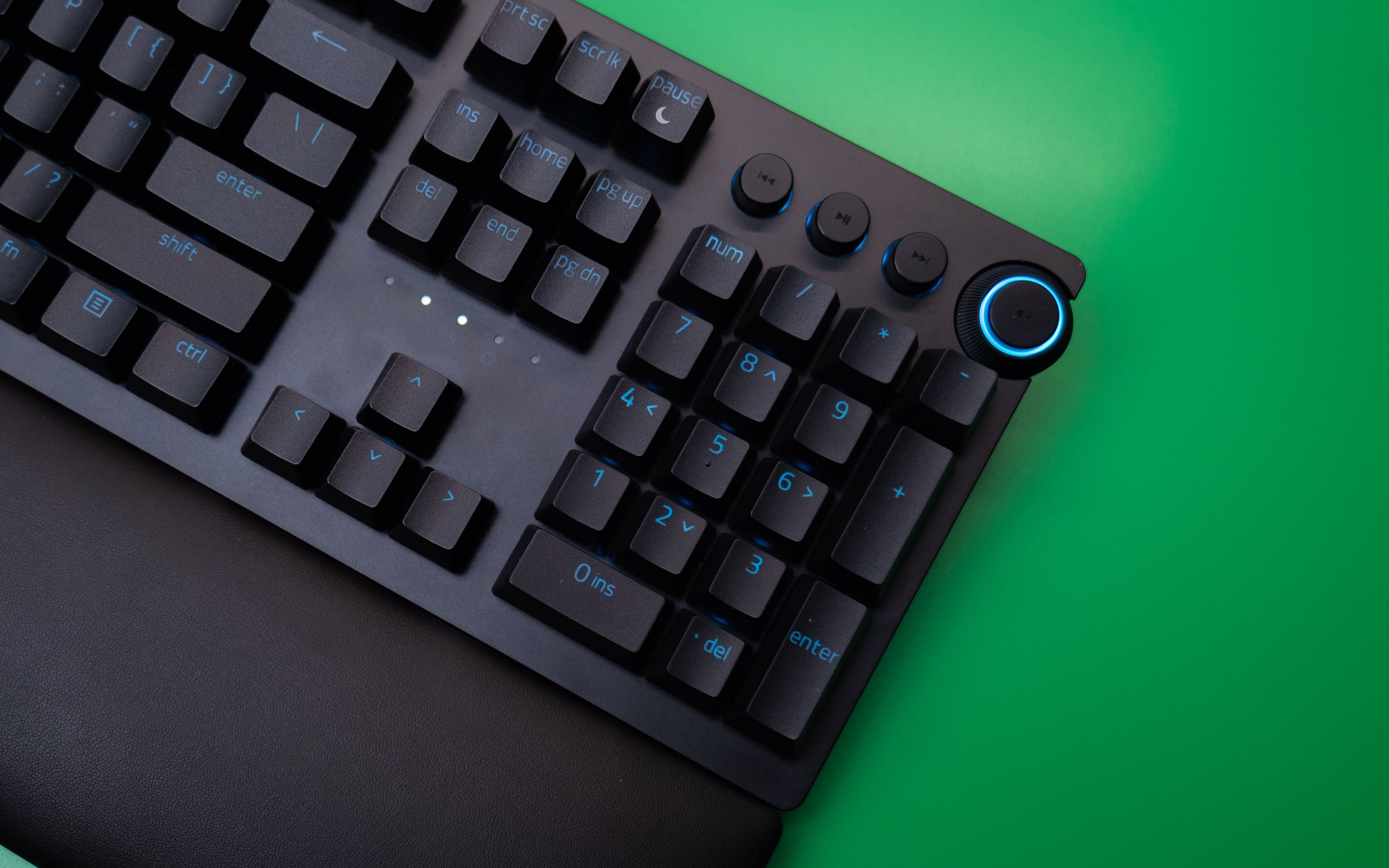 活动作品再一次改变机械键盘雷蛇猎魂光蛛v2模拟光轴上手简评