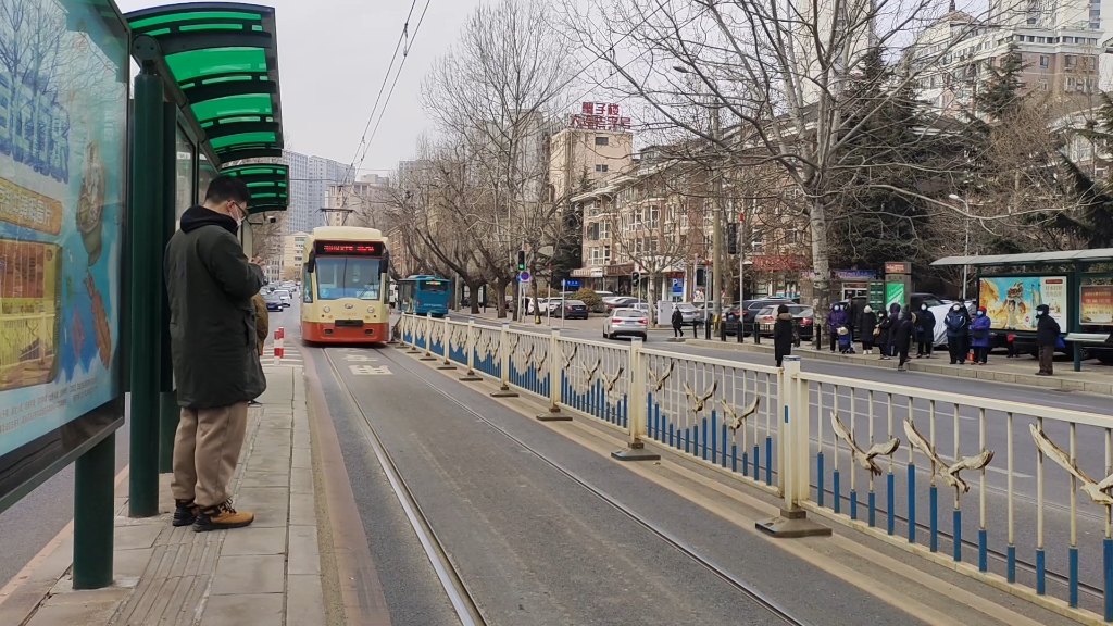 大连公交/水 有轨电车 201路区间车 振工街 进站